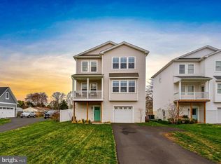 620 Doyle Rd, Deale, MD 20751
