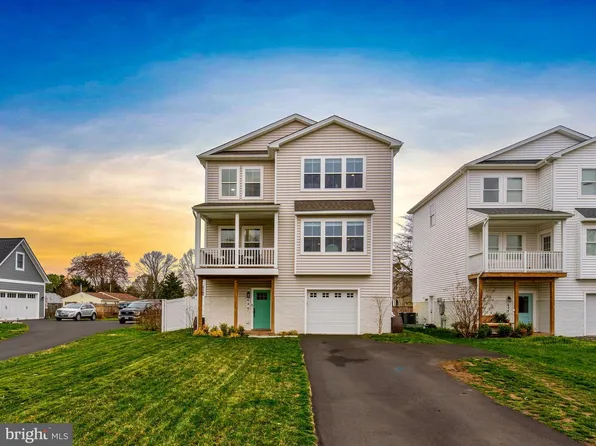 620 Doyle Rd, Deale, MD 20751