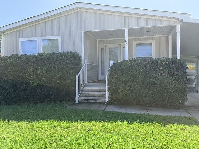 1st image of 102 Summer Cir #102