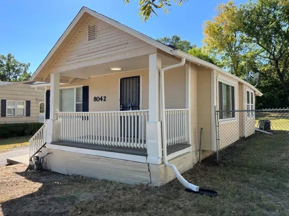 8042 Euclid Ave, Kansas City, MO 64132