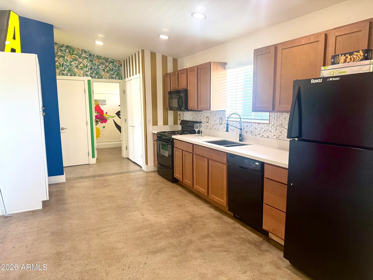 3 bed, 2.0 bath, 1189 sqft, $2,500 — Photo 3