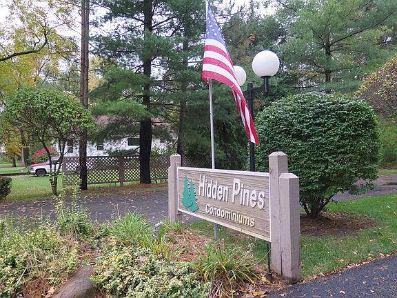 Talmadge Rd. entrance leading to Hidden Pines