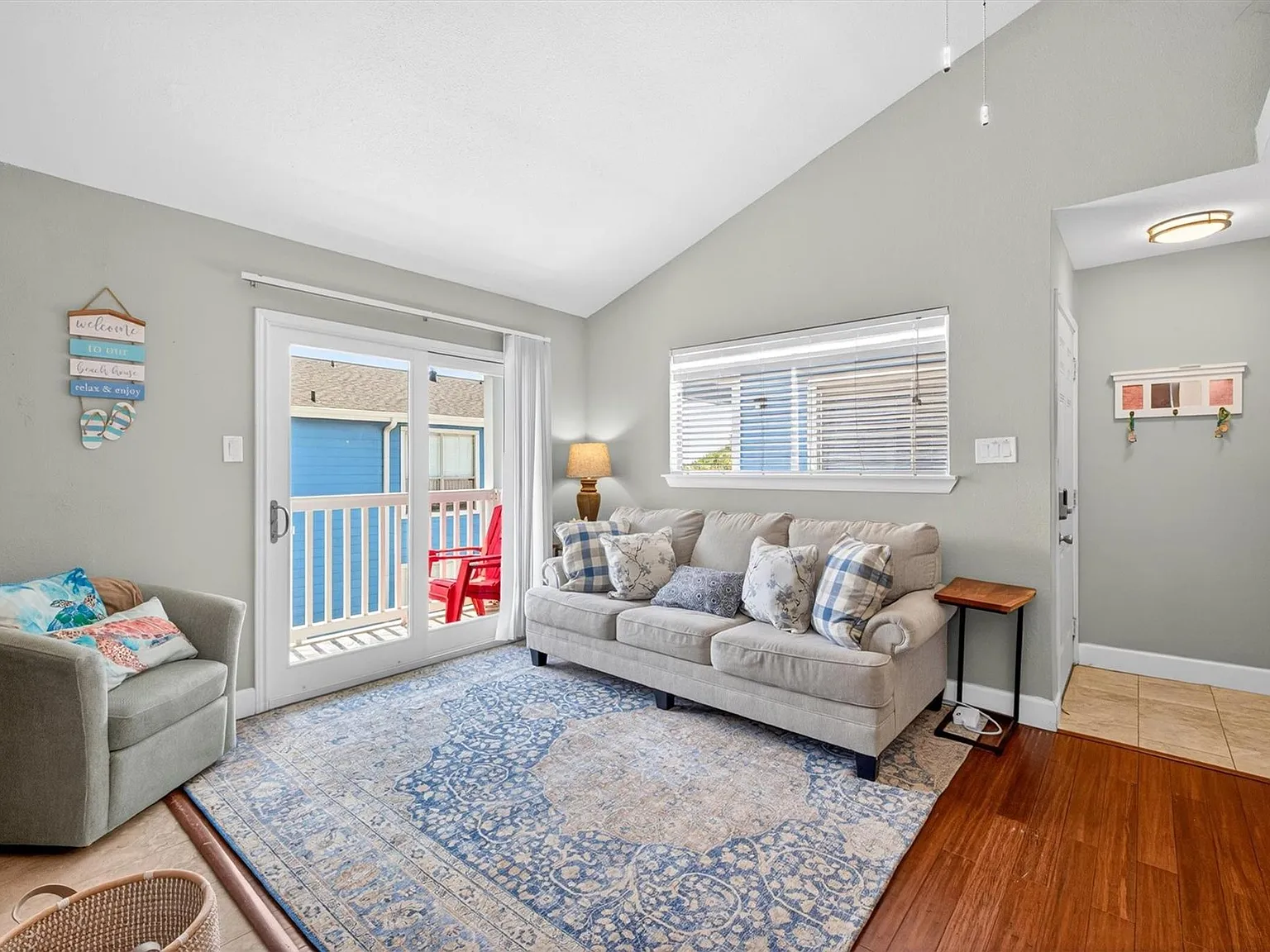 1 bed, 1.0 bath, 732 sqft, $1,450 — Photo 3