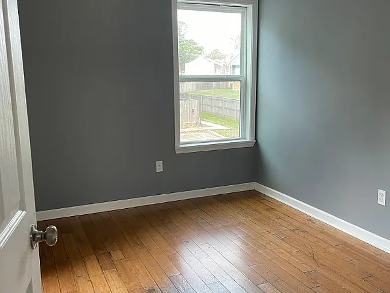 504 Fox Run — Photo 11