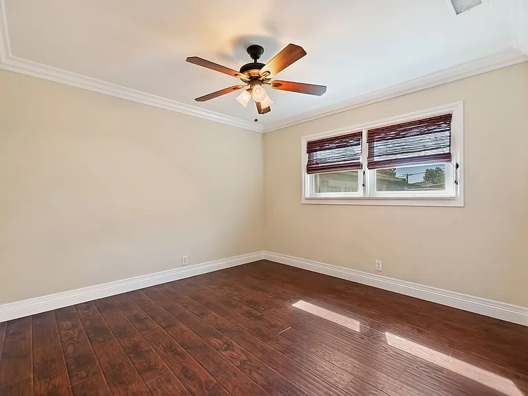4570 Emerson St — Photo 25