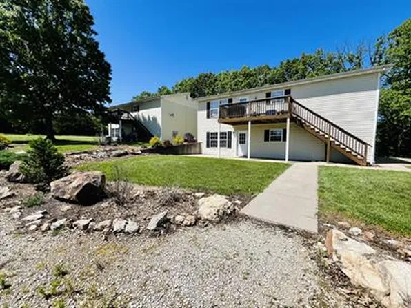 2181 Country Living Dr #D, Owensville, MO 65066