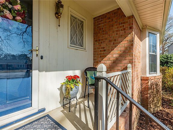 4th image of 2210 Lochwood Ct