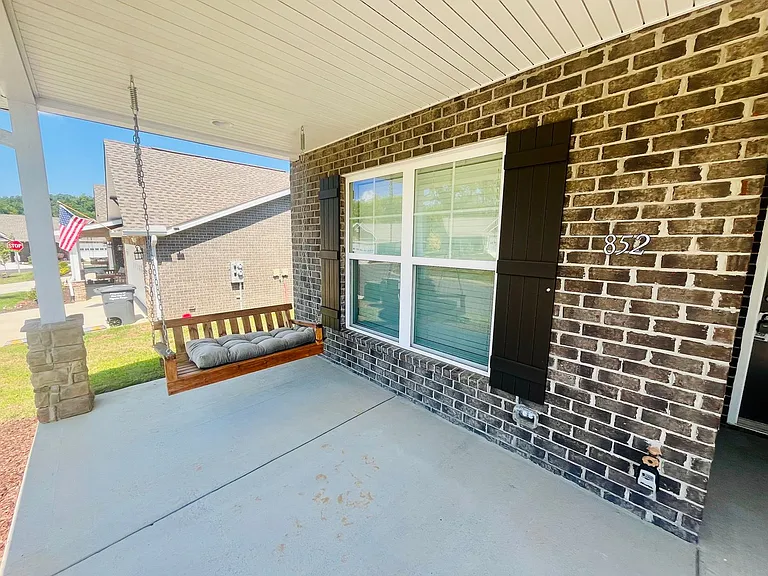 852 Sweetfern Ln — Photo 2
