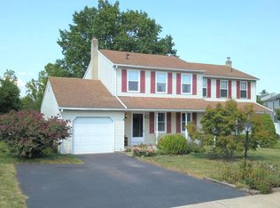 425 Windsor Dr, Harleysville, PA 19438
