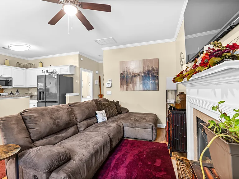 126 Baysdale Dr — Photo 6