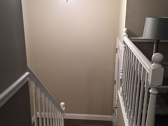 5th image of 403 Laurel St