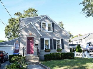 9 Farm St, Cranston, RI 02920