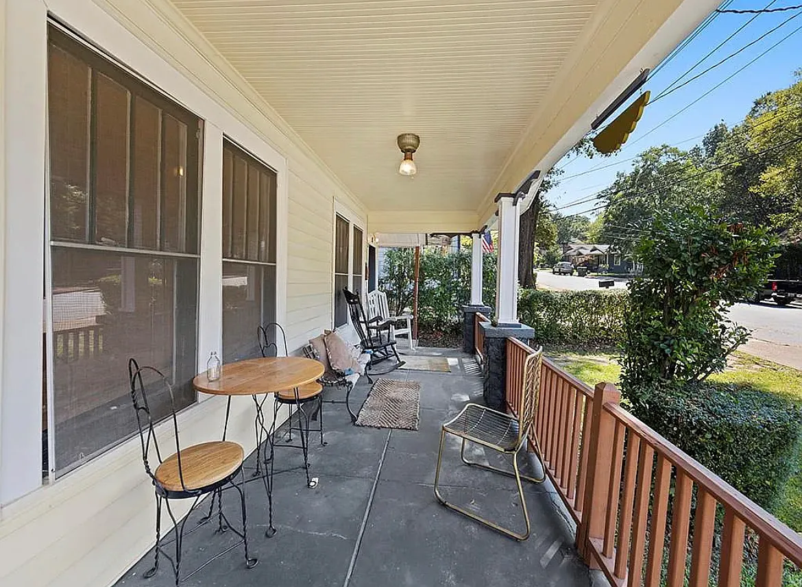 1 bed, 800 sqft, $1,275 — Photo 2