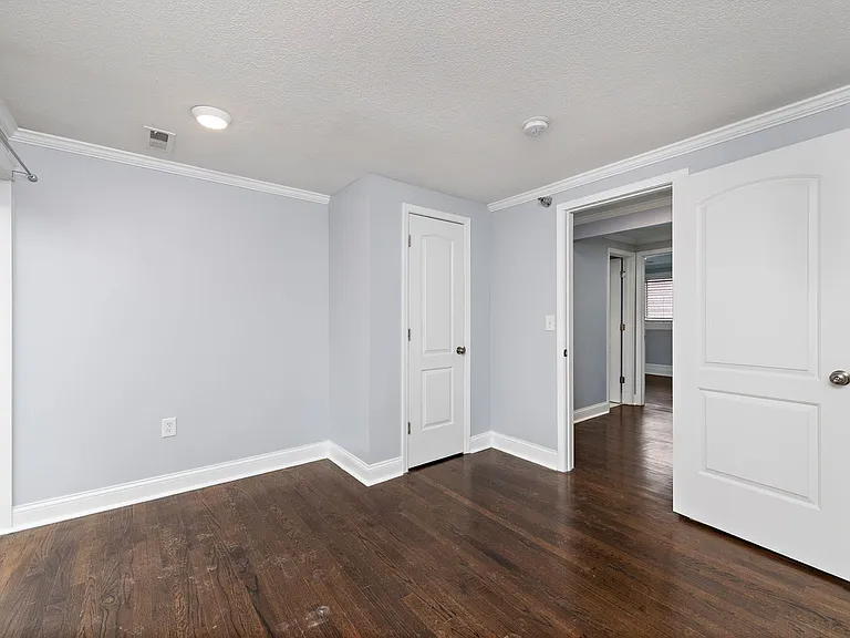4544 Summit St — Photo 105