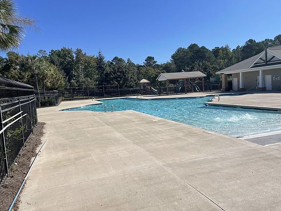 3rd image of 138 Adler Rd