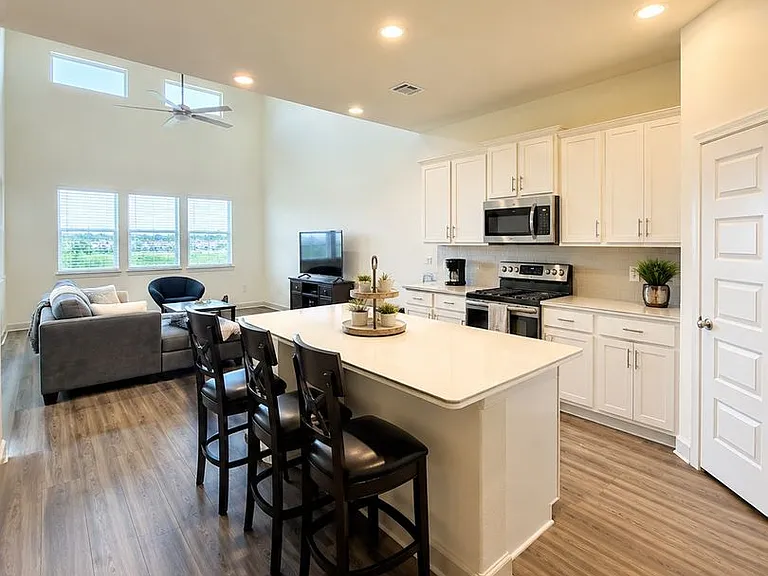 7313 Sagira Path — Photo 8