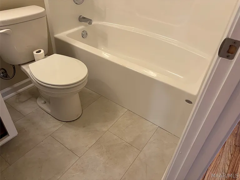 924 Peachtree St — Photo 18