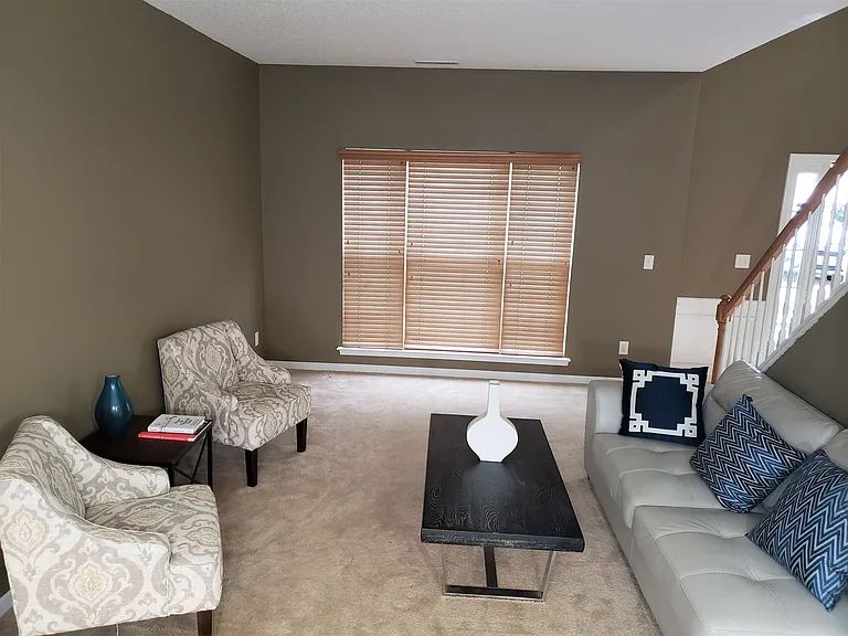 317 Grassy Point Rd — Photo 11