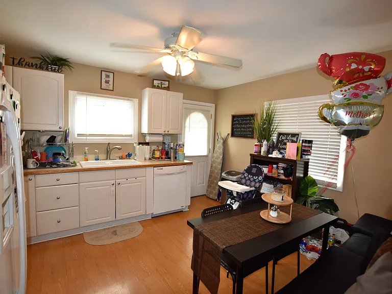 235 W Hickory Rd — Photo 32