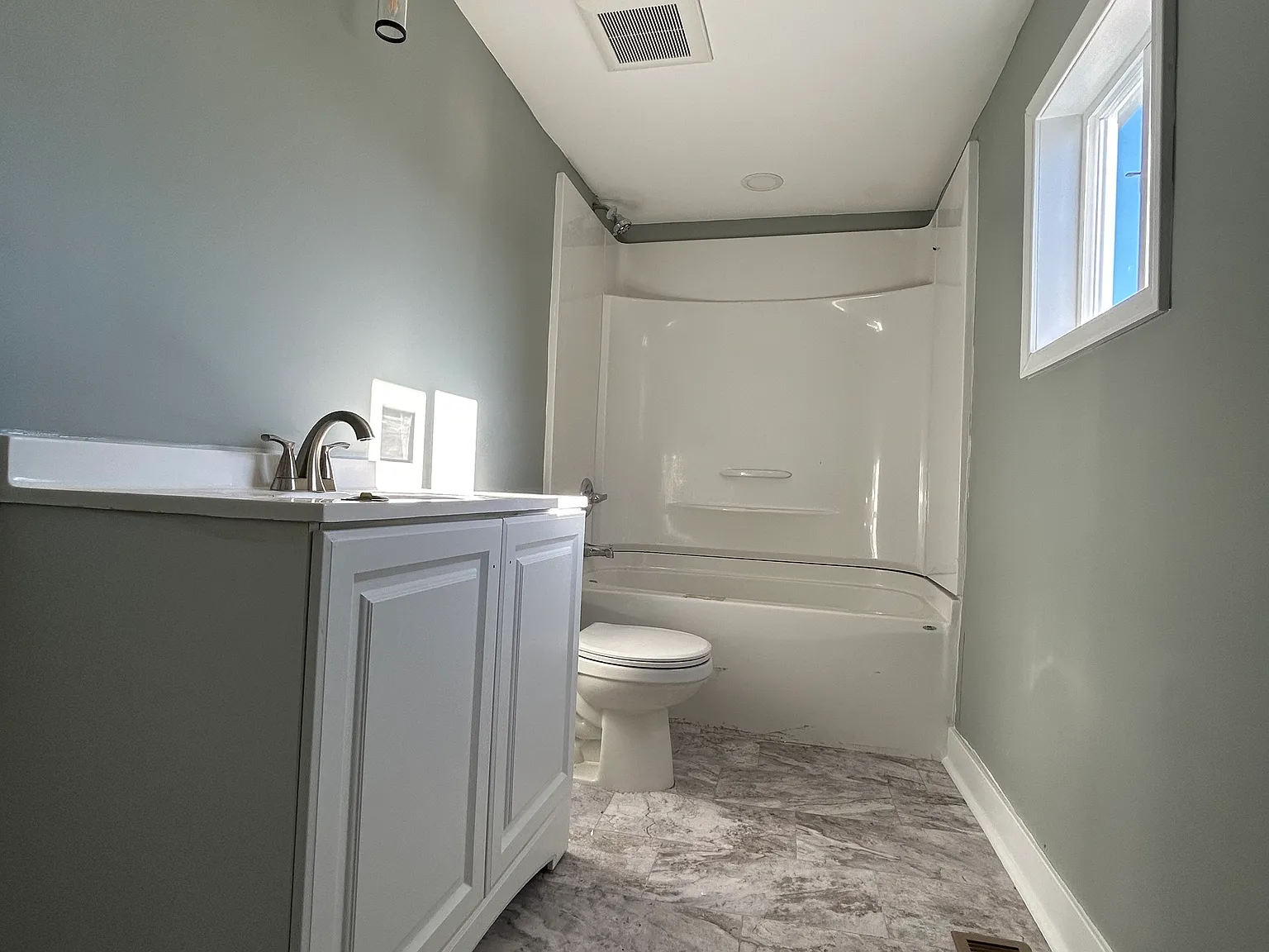 3 bed, 1138 sqft, $1,450 — Photo 3