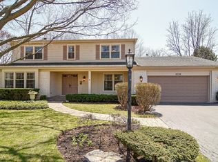 2729 Illinois Rd, Northbrook, IL 60062