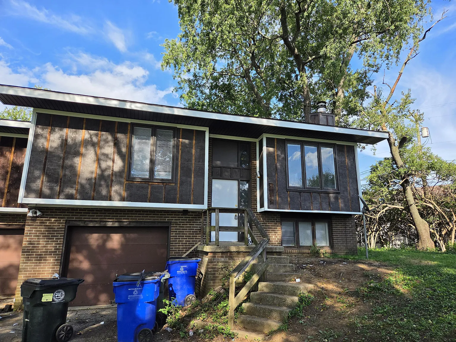 3 bed, 2.0 bath, 1457 sqft, $1,495 — Photo 2
