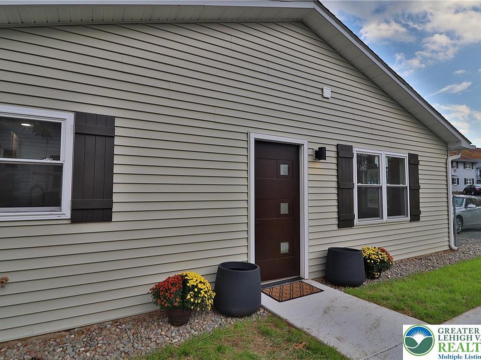 1st image of 2545 Mountain Ln