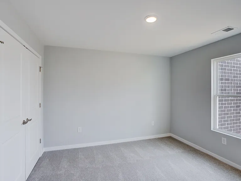 Cypress Point Apartments — Photo 33