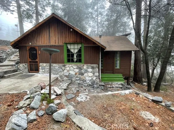 40848 Valley Of The Falls Dr, Forest Falls, CA 92339