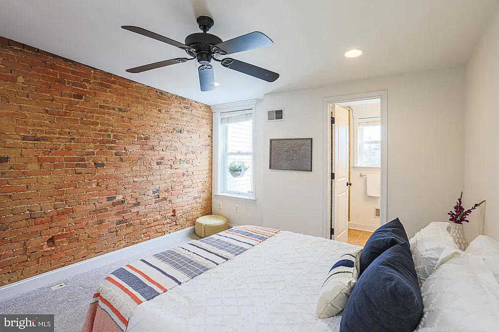 2 bed, 1325 sqft, $1,000 — Photo 1