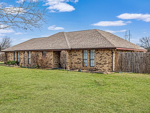 3rd image of 108 Cole Rd