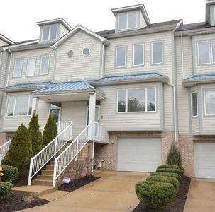 114 Saint Charles Ct, Pittsburgh, PA, 15238