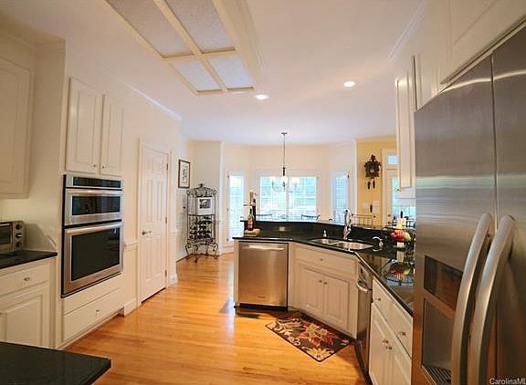 5th image of 1243 Lochshire Ln