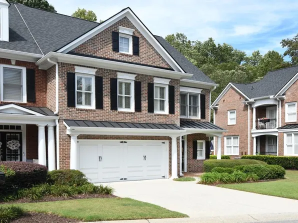 4709 Village Green Dr, Roswell, GA 30075
