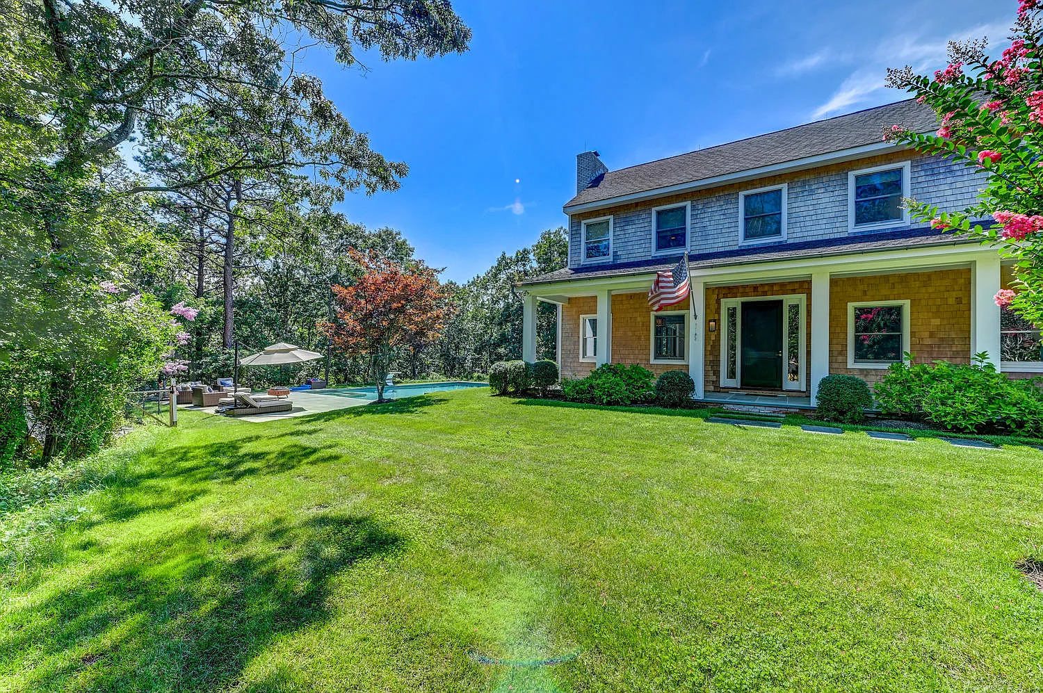 Safe and Secluded Gated Compound on 5 Acre Lot — Photo 3