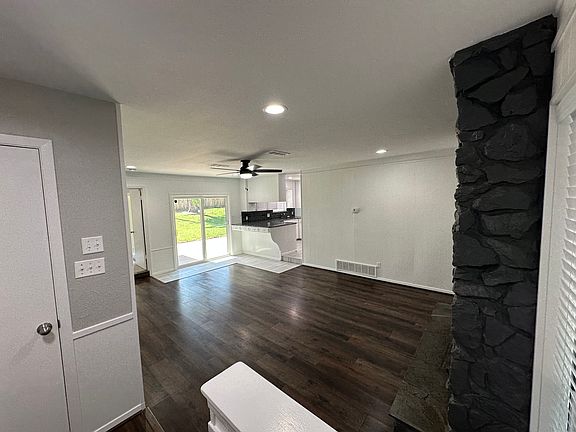 Family Rm as enter Home