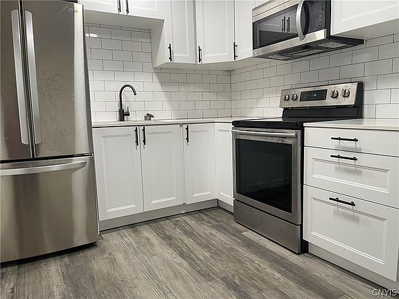 3rd image of 155 Malden Rd