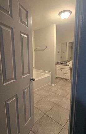 5th image of 1620 Valley Club Dr