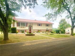 1706 Rosewood Ct, Orefield, PA 18069