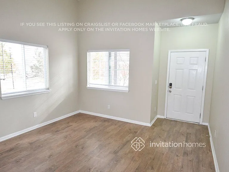 2455 S Gibralter Way — Photo 4
