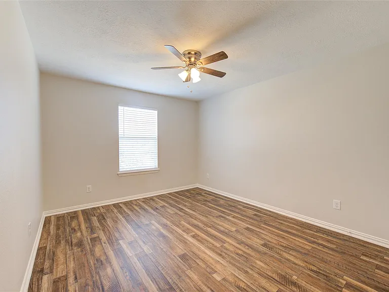 24615 Lakecrest Bend Dr — Photo 33