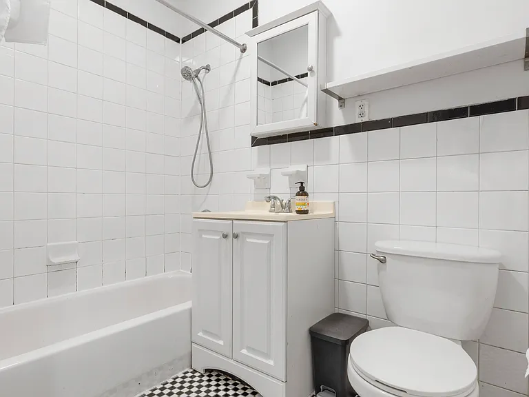 128 Boerum St #1F — Photo 12