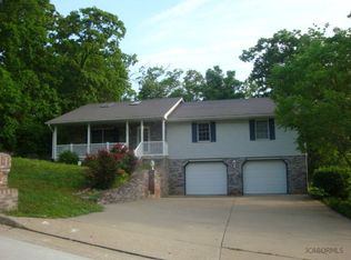 2416 Yorktown Dr, Jefferson City, MO 65109