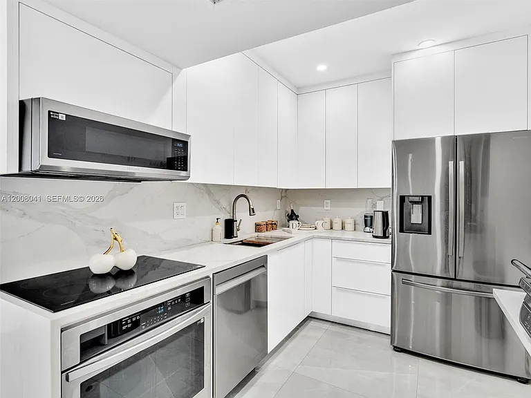3731 N Country Club Dr #Penthouse 24 — Photo 4