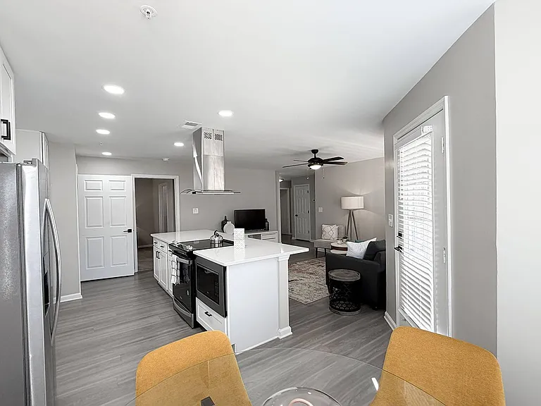 Legacy Arboretum Apartments — Photo 29
