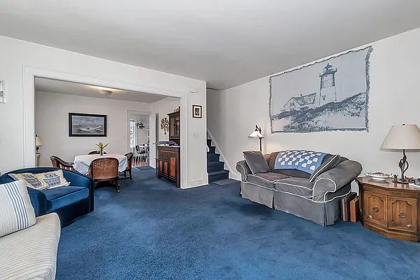 Sold by Daniel Gale Sotheby's International Realty | media 4