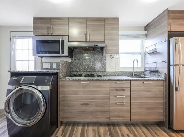 191 Sea St Unit 3, Dennis Port, MA 02639