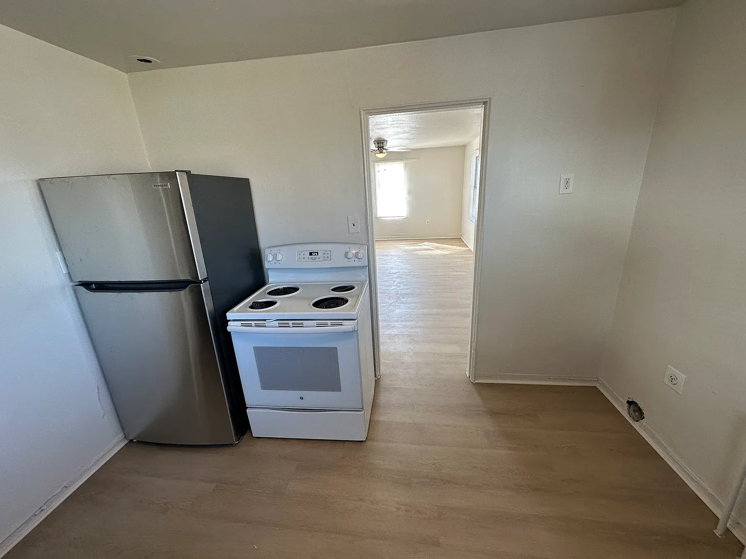 2 bed, 825 sqft, $1,165 — Photo 3
