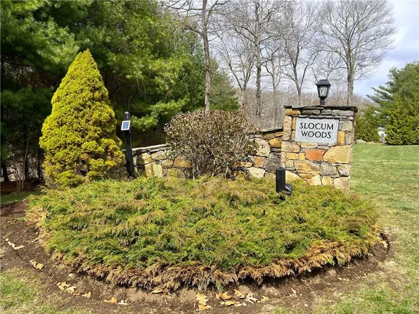 173 Explorer Dr N, Saunderstown, RI 02874