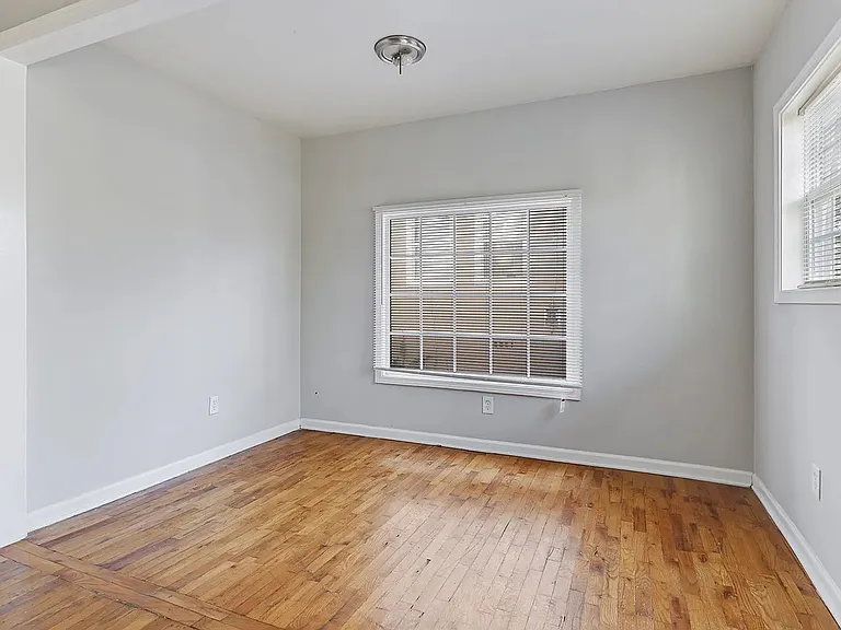 656 Daniel Ave — Photo 8
